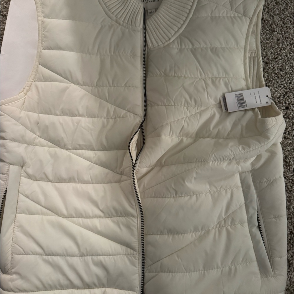 Liverpool Women's Ivory Quilted Vest